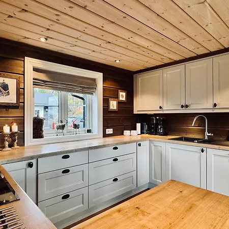 Spacious In The Mountains Дом отдыха *