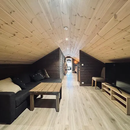 Дом отдыха Spacious In The Mountains *