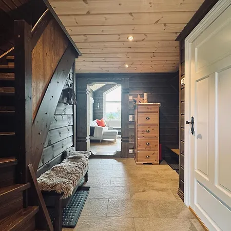 Spacious In The Mountains Гуль