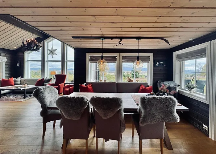 Vakantiehuis Spacious In The Mountains