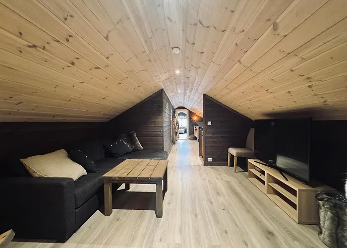 Vakantiehuis Spacious In The Mountains *